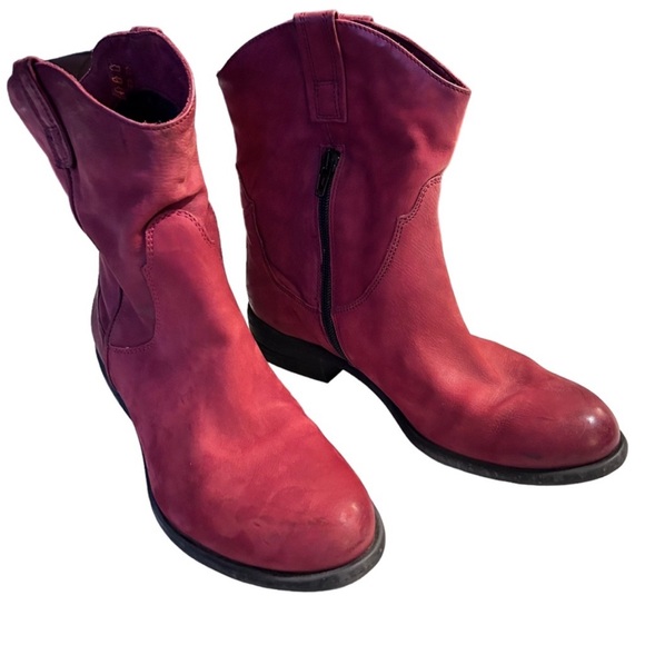 Arnold Churgin Red Nubuck Suede Block Heel
Zip Up Ankle Boots Size 6.5 - Picture 2 of 11